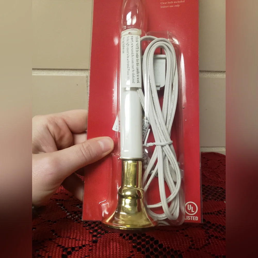 NWT NIP Vintage Yule Rite Gold and White Candle Lamp with Light Sensor